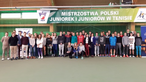 W Toruniu trwają mistrzostwa Polski juniorów i juniorek w tenisie