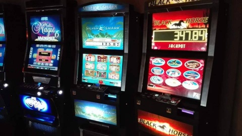 Nielegalne automaty do gier w Barcinie