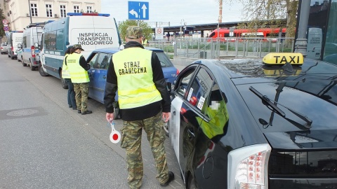 Wspólne działanie służb, a cel jeden: poprawić bezpieczeństwo pasażerów/fot. KWP Bydgoszcz