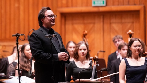 Dlaczego zamienił życie dyrygenta - tułacza na profesora Akademii Muzycznej