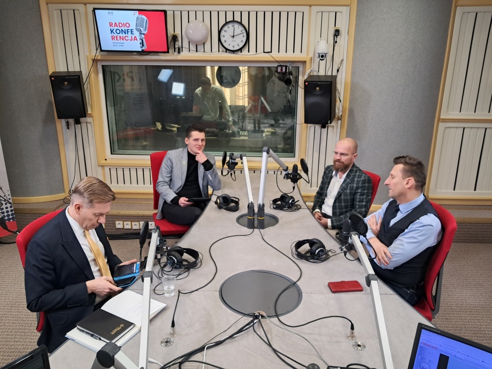 Gośćmi „Radiokonferencji” w studiu w Bydgoszczy byli: Norbert Pietrykowski, Paweł Sieg, Jakub Mikołajczak i Marek Jopp/fot: Tomasz Bielicki