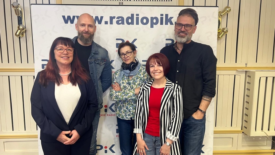 Gośćmi Ewy Kurzawy (po środku) byli: Barbara Nawrocka, Krzysztof Wiśniewski, Liliana Fiałkowska i Karol Jurkowski (od lewej)/fot: Izabela Langner