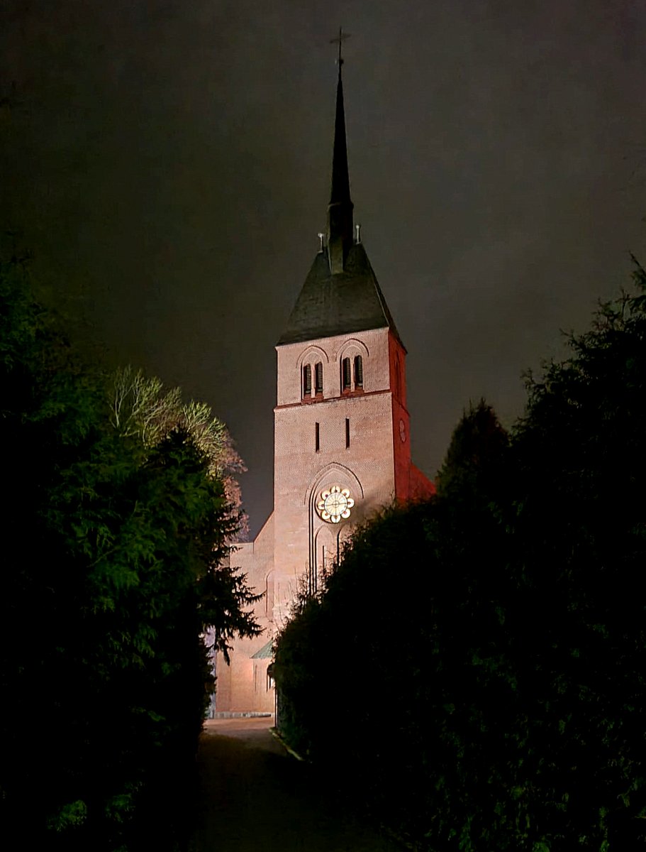 Parafialny kościół rzymskokatolicki pw. Przemienienia Pańskiego w Bysławiu. Fot.ks. Michał Glaza