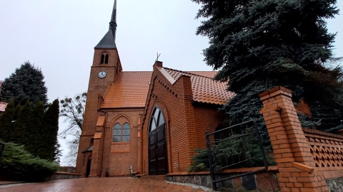 Parafialny kościół rzymskokatolicki pw. Przemienienia Pańskiego w Bysławiu. Fot. Ewa Dąbrowska