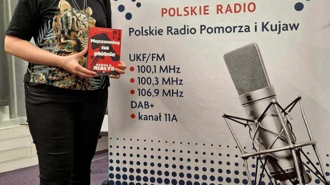 Hanna Szczukowska-Białys w studiu Polskiego-Radia PiK. Fot. Bogumiła Wresiło