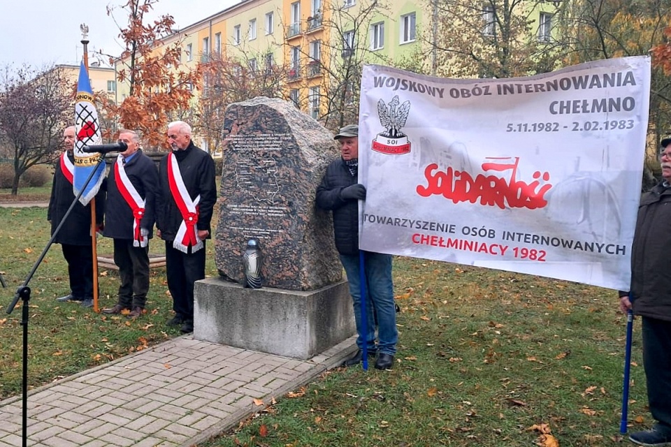 Bydgoskie uroczystości upamiętniające 42. rocznicę utworzenia Wojskowych Obozów Internowania. Fot. Damian Klich/PR PiK