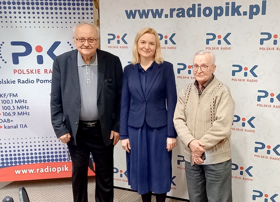 Od lewej: dr n. med. Jerzy Kąkol, Anna Dziergawka - prawnik, Sędzia Sądu Najwyższego i Aleksander Grzybek z Archikonfraterni Literackiej. Fot. Ewa Dąbrowska/arch. PR PiK