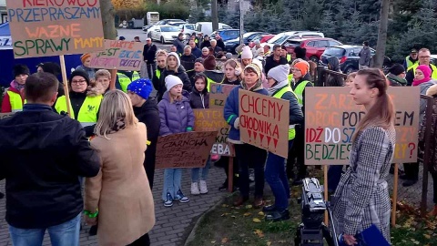 6 listopada br. mieszkańcy Czarnowa przez półtorej godziny blokowali w proteście drogę krajową nr 80. Fot. Michał Słobodzian