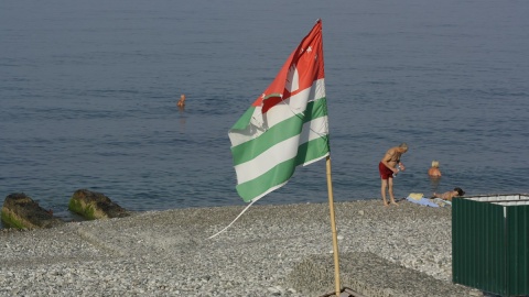 Abchazja - Flaga Abchazji - Gagra, kurort czarnomorski. Fot. Agnieszka Siejka