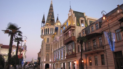 Gruzja: Batumi - nowo wybudowane centrum miasta. Fot. Radosław Kożuszek