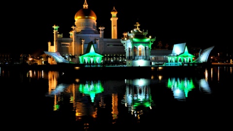 Stolica państwa Brunei - Bandar Seri Begawan. Sułtanat Brunei. Fot. Radosław Kożuszek