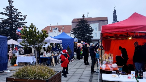 Na tym jarmarku nikt nie chce zarobić, tu ideą jest pomoc i wspólnota. Fot. Żaneta Walentyn/PR PiK