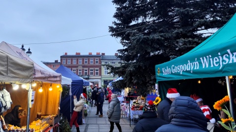 Na tym jarmarku nikt nie chce zarobić, tu ideą jest pomoc i wspólnota. Fot. Żaneta Walentyn/PR PiK