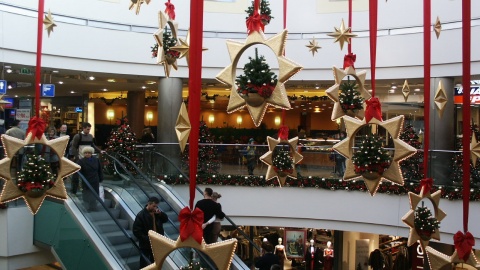CBOS: większości Polaków przeszkadza komercjalizacja świąt