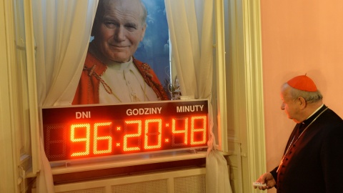 Zegar w Oknie papieskim w Krakowie odmierza czas do kanonizacji
