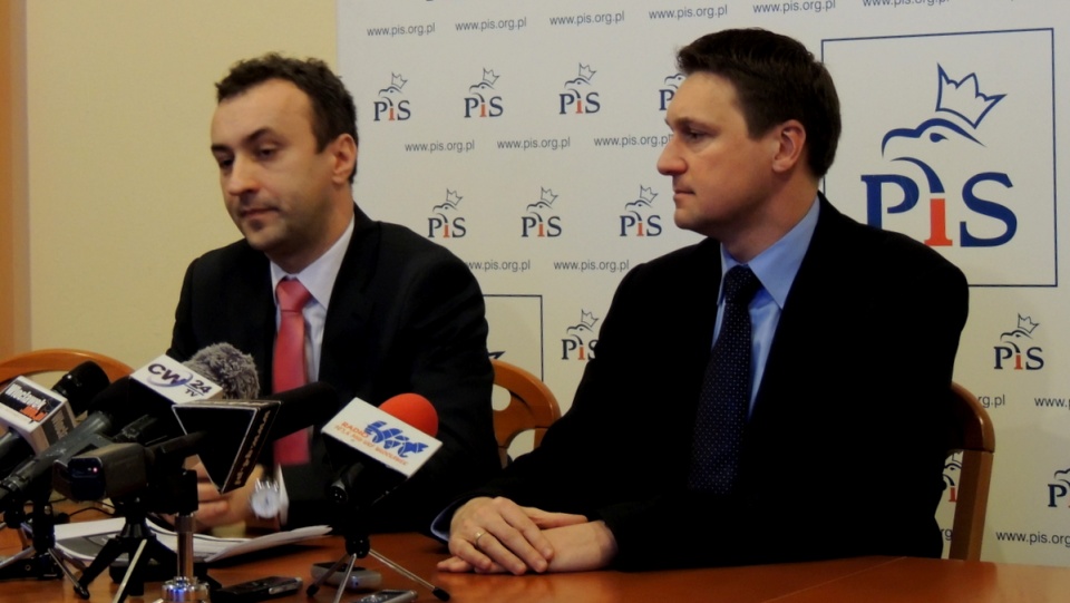 Włocławscy radni PiS zarzucają prezydentowi miasta zawyżanie cen za odbiór śmieci. Fot. Marek Ledwosiński