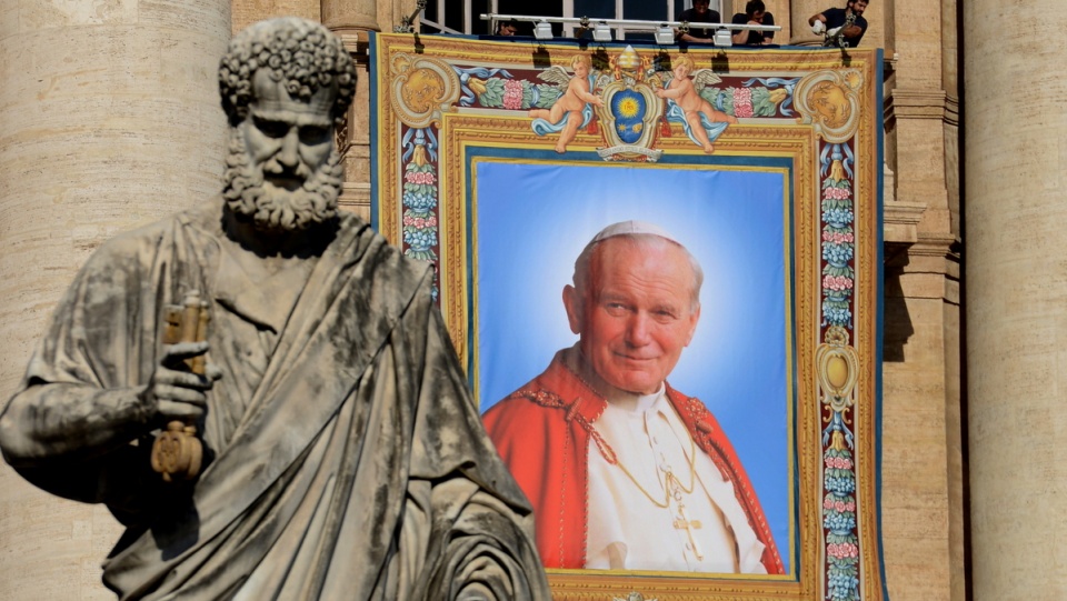W Watykanie trwają przygotowania do ceremonii kanonizacji Jana XXIII i Jana Pawła II. PAP/Radek Pietruszka