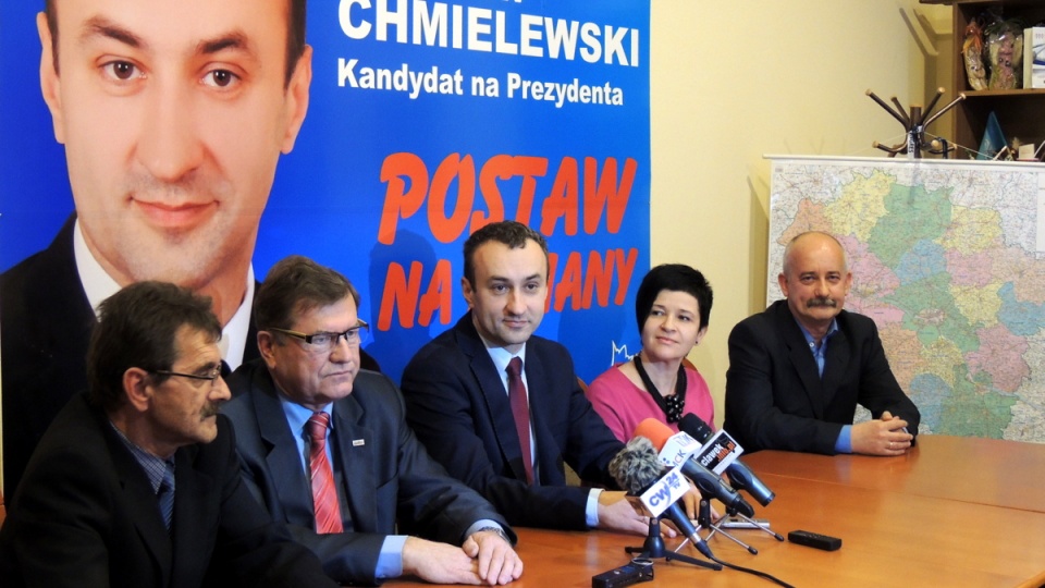 Kandydat PiS na prezydenta Włocławka podczas konferencji prasowej. Fot. Marek Ledwosiński