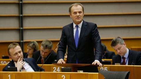 Tusk: rozejm na Ukrainie naruszony ponad 800 razy