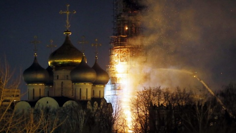 Ugaszono pożar w pobliżu Kremla - płonął Monaster Nowodziewiczy
