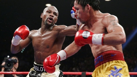 Mayweather Jr pokonał Pacquiao na punkty w walce stulecia w Las Vegas