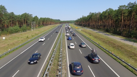 Kolizje i żółwie tempo jazdy nad morze autostradą A1