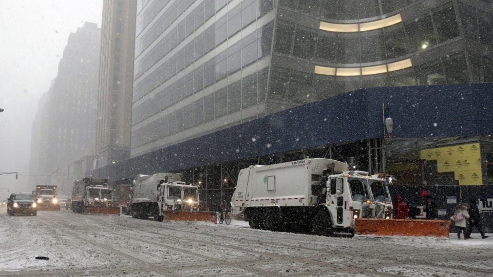 Nowy Jork w oczekiwaniu na "największą burzę śnieżną w historii miasta". Fot. EPA/JASON SZENES Dostawca: PAP/EPA