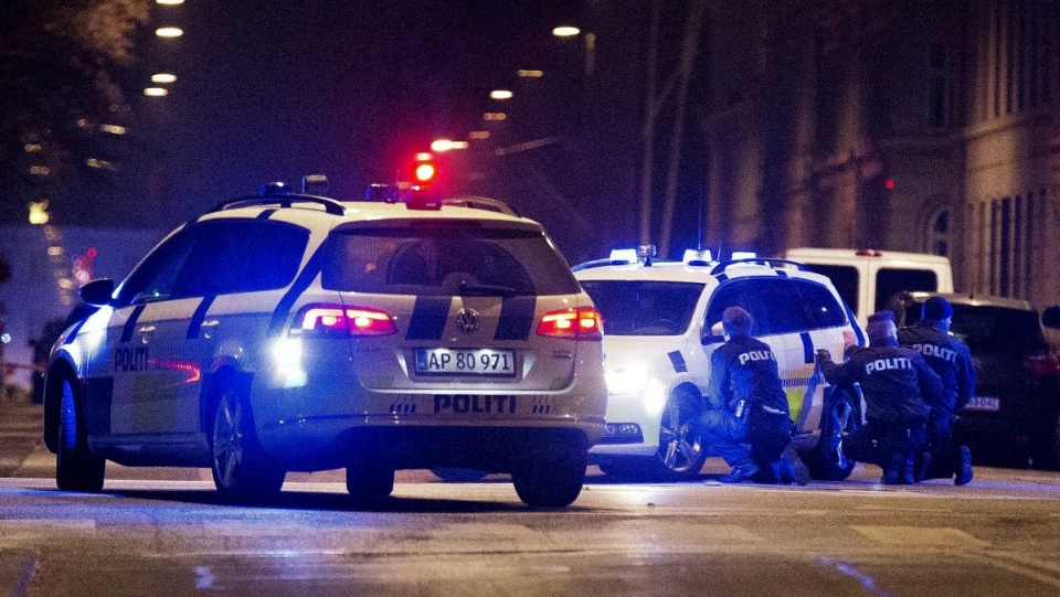 W trakcie strzelaniny przed synagogą w Kopenhadze ranne zostały trzy osoby, w tym dwóch policjantów. Fot. PAP/EPA