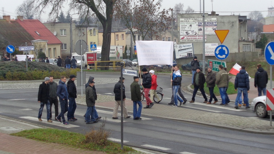 Spowodowane protestem utrudnienia spotkały się ze zrozumieniem kierowców, z których wielu popierało postulaty rolników. Fot. Marcin Doliński