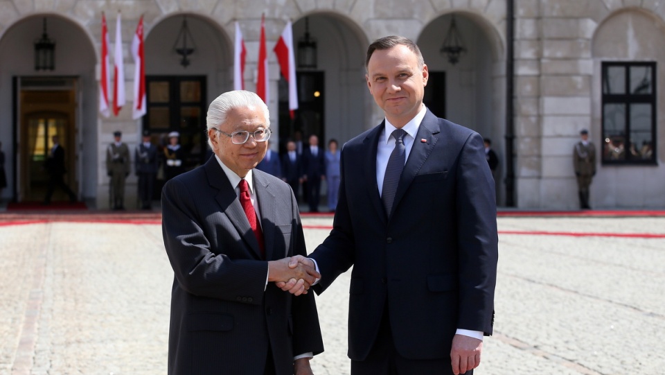 Od ceremonii oficjalnego powitania na dziedzińcu Pałacu Prezydenckiego, rozpoczęła się oficjalna wizyta prezydenta Singapuru w Polsce. Fot. PAP/Paweł Supernak