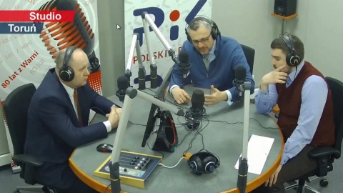 Politycy z Bydgoszczy i Torunia kłócą się o niehandlową niedzielę w Polskim Radiu PiK [RADIOKONFERENCJA]