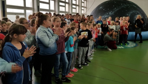 Mobilne planetarium przyjechało do Radomina w powiecie golubsko-dobrzyńskim