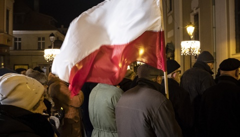 Stan wojenny wraca pamięcią w trakcie wieczornych uroczystości w Toruniu