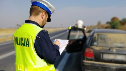 Bez zdrowego rozsądku i prawa jazdy uciekał przed policją