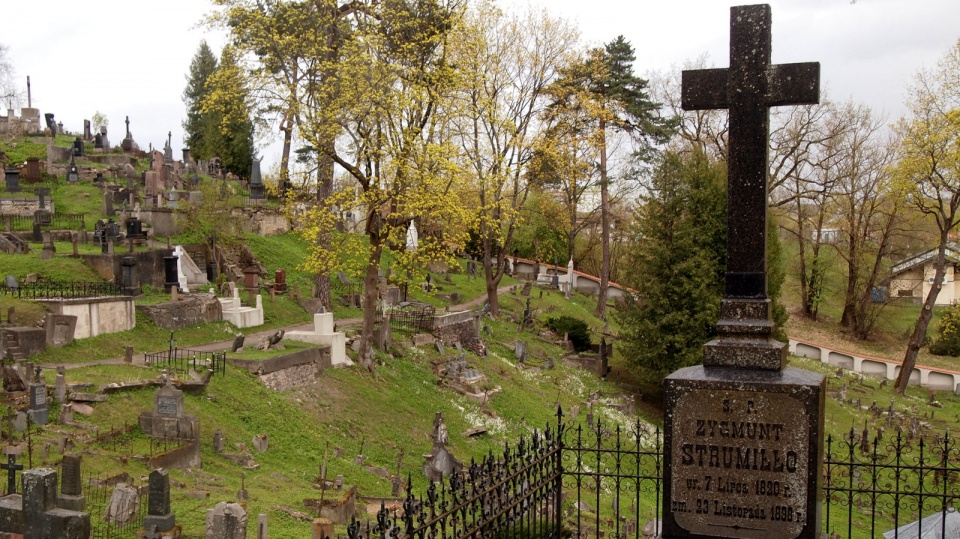 Cmentarz Na Rossie w Wilnie jest jedną z czterech polskich nekropolii narodowych. Fot. Kamila Zroślak