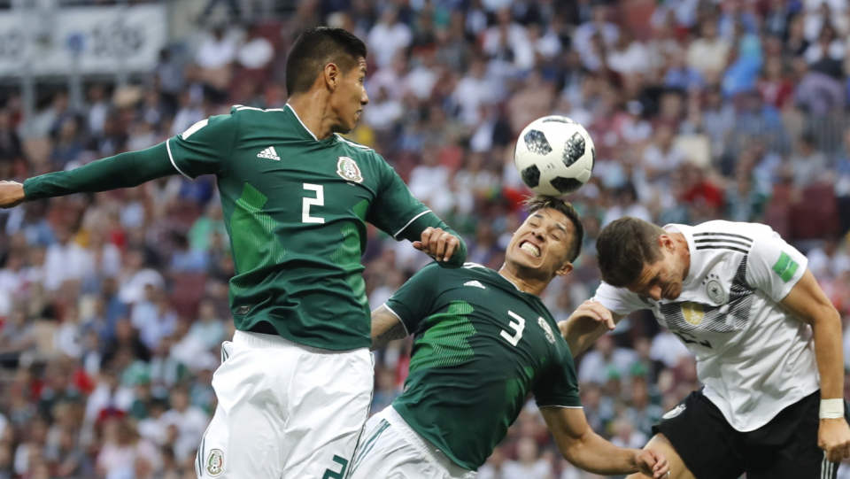 Zdjęcie z meczu Meksyk kontra Niemcy w 1. kolejce grupy F MŚ 2018. Fot. PAP/EPA/FELIPE TRUEBA