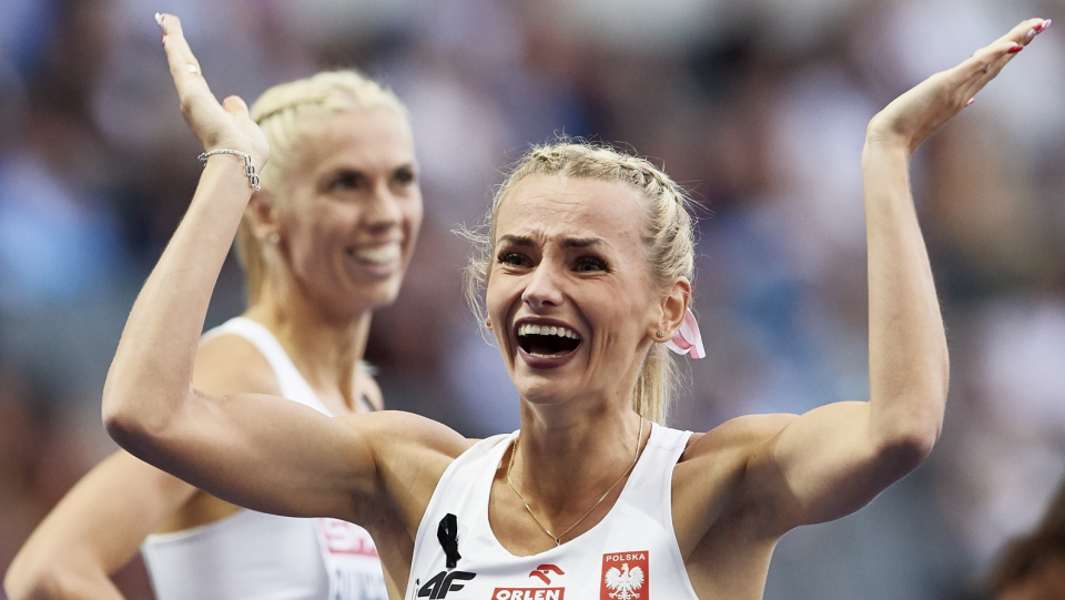 Na pierwszym planie Justyna Święty-Ersetic, w tle Iga Baumgart-Witan tuż po finale na 400 metrów na lekkoatletycznych ME 2018 w Berlinie. Fot. PAP/Adam Warżawa