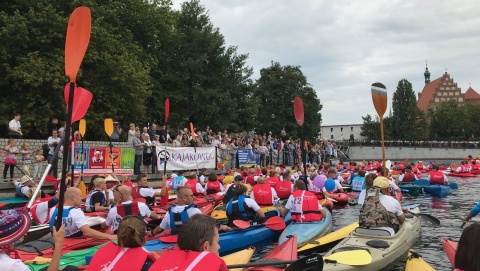 Bydgoszcz ma rekord Guinnessa Za największą paradę kajakową