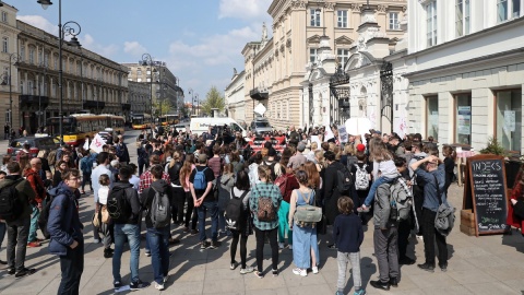 Rzecznik rządu prosi nauczycieli, by na czas egzaminów zawiesili protest