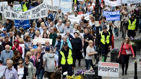 Niepełnosprawni i ich opiekunowie protestowali w Warszawie