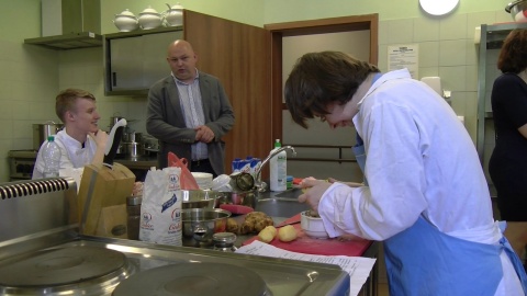 Nowy sprzęt pomoże niewidomym i słabowidzącym zdobyć dobry zawód [wideo]