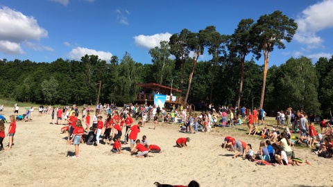 Najskuteczniejsza nauka Wrzucić na głęboką wodę. Lekcja życia w Borównie [wideo]