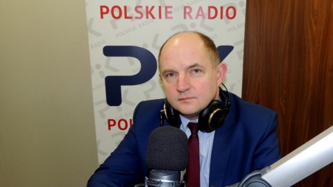 Marszałek: Biskup Suski nie jest oskarżony, nie odbierzemy mu honorowego tytułu