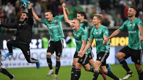 Ekstraklasa piłkarska - Wisła Płock liderem, Legia gromi w klasyku