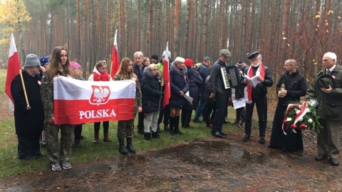 Patriotyzmu uczą się od dziecka. Piękna lekcja historii i pamięci w Bielicach