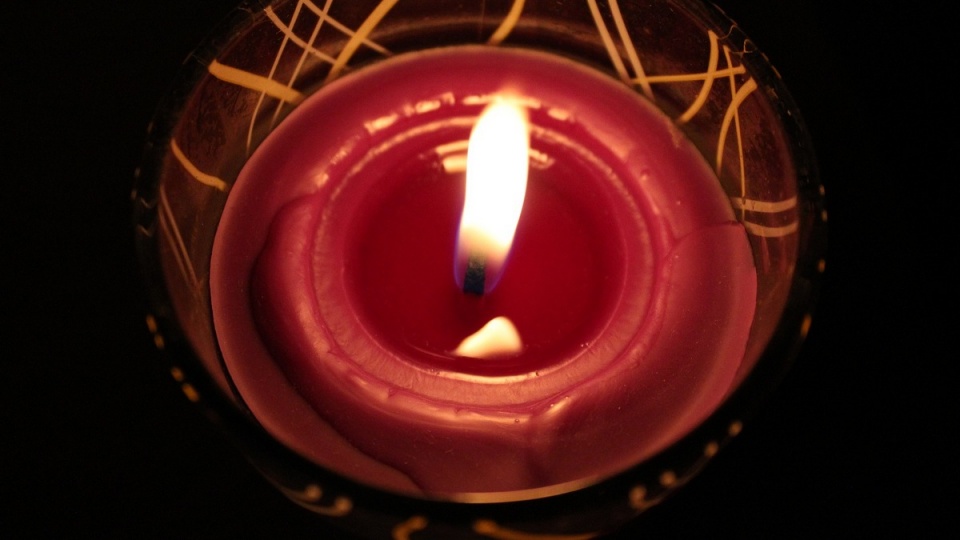 O godz. 18.00 w całym kraju zapłoną znicze na grobach ukraińskich żołnierzy/fot. Pixabay