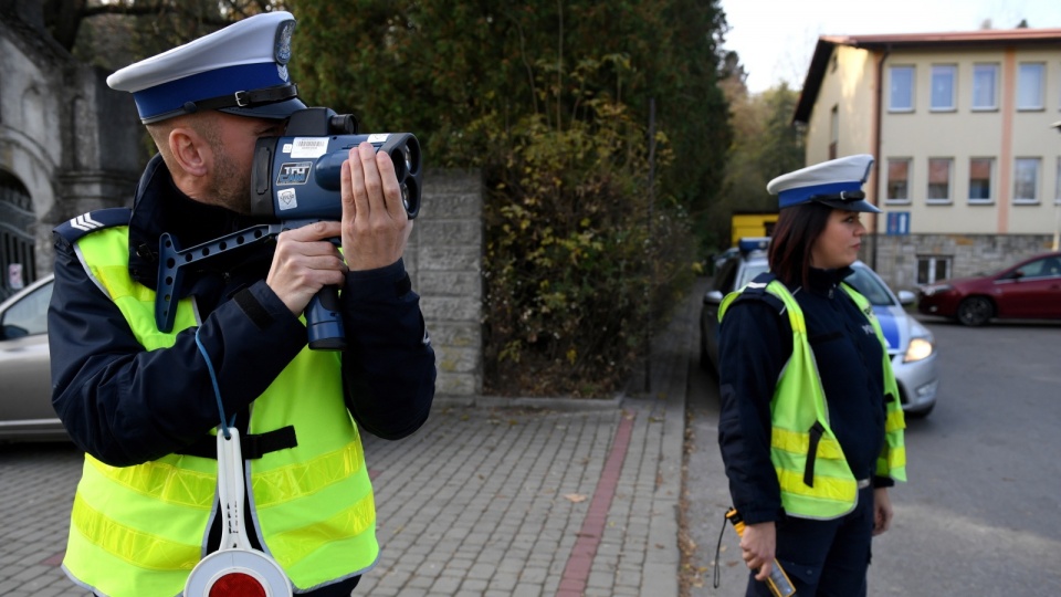 Coroczną akcję policji pod nazwą „Znicz” prowadzono od 31 października do 3 listopada. Fot. PAP/Darek Delmanowicz