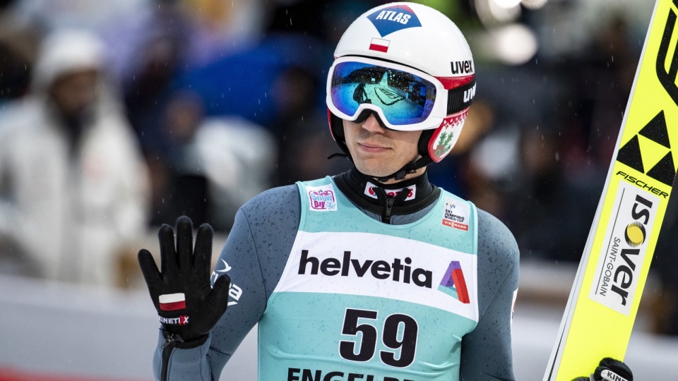 Kamil Stoch zajął dziewiąte miejsce w konkursie Pucharu Świata w skokach narciarskich w Engelbergu. Fot. PAP/EPA