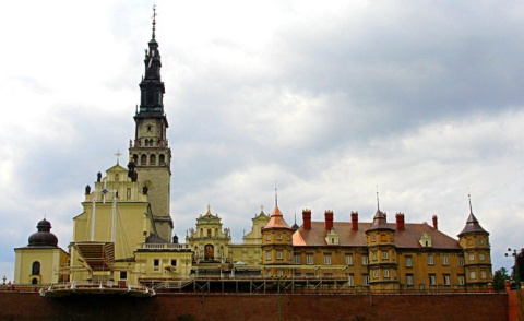 Niedzielna Msza św. dla tych, którzy zostają w domu [godziny transmisji]