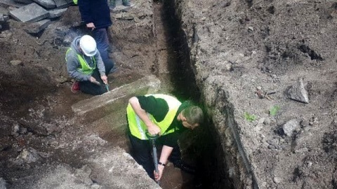 I tu pojawiły się schody. Ważne archeologiczne odkrycie w Toruniu